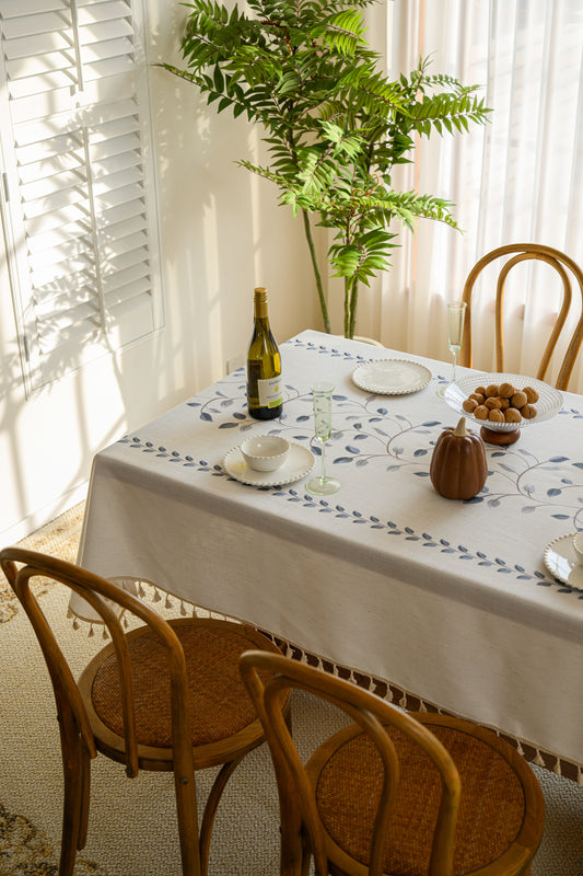 Elegante blau-graue Blätter-Tischdecke aus besticktem Baumwoll-Leinen